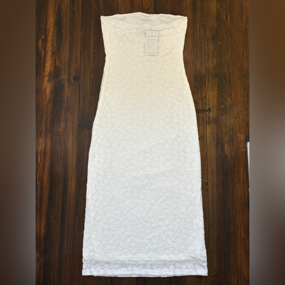 Amazon White Strapless Lace Wedding Dress